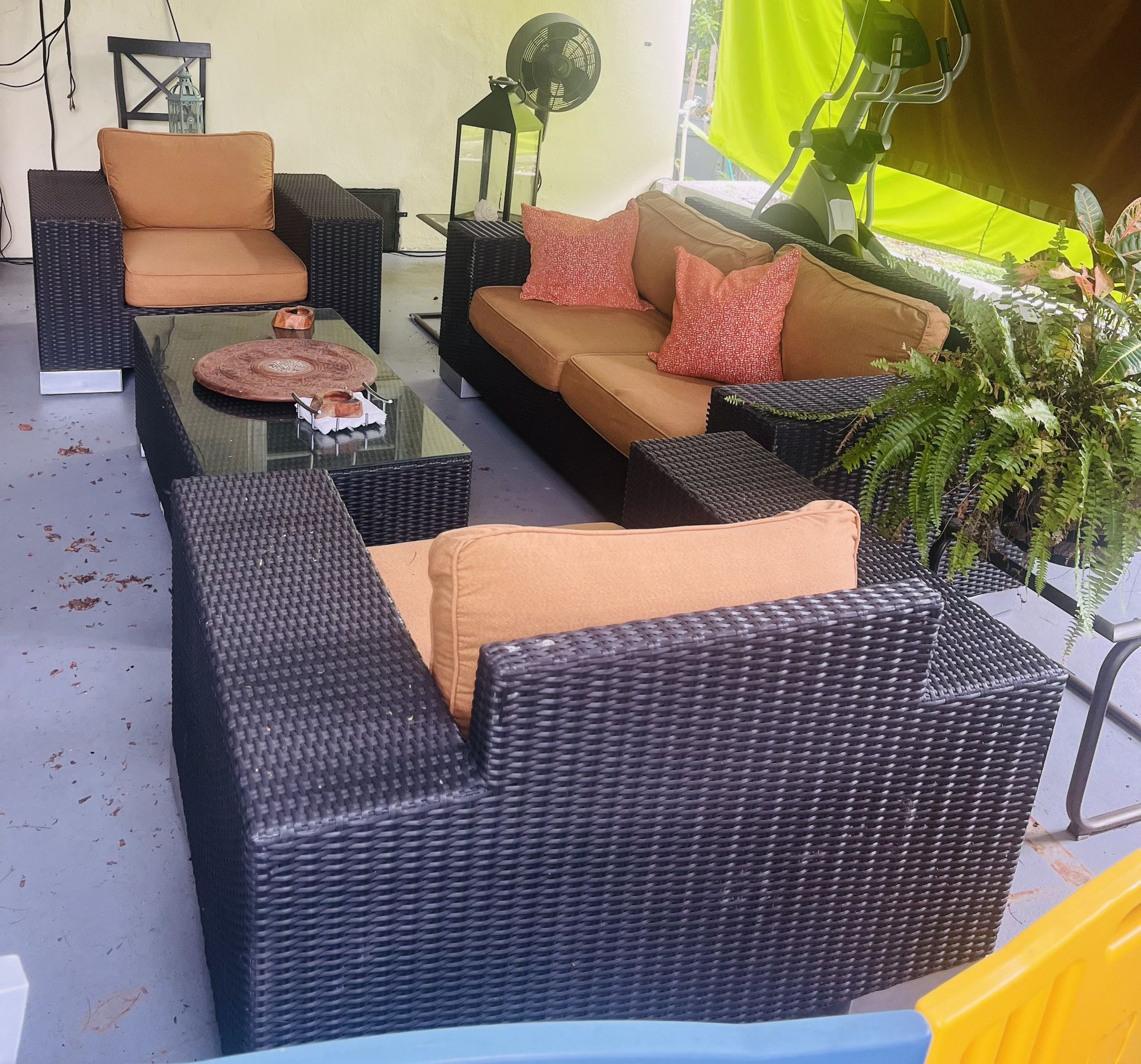 6 Piece (Yedra) outdoor wicker patio furniture set for Sale in Miami