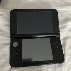 Nintendo 3DS with 4 games 