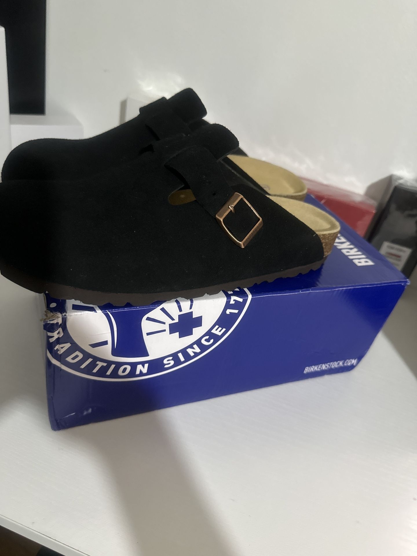 Black Birkenstock Clogs Size (8.5)