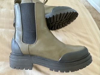 8.5 W American Eagle AE Vegan Leather Chelsea Boot