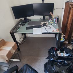 Large desk