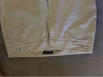 Women’s New York & Co Capris size 16 with stretch- light tan / stone color!