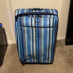Ricardo Beverly Hills 4 Wheel Suitcase