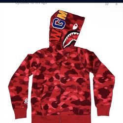 bape hoodie ! 