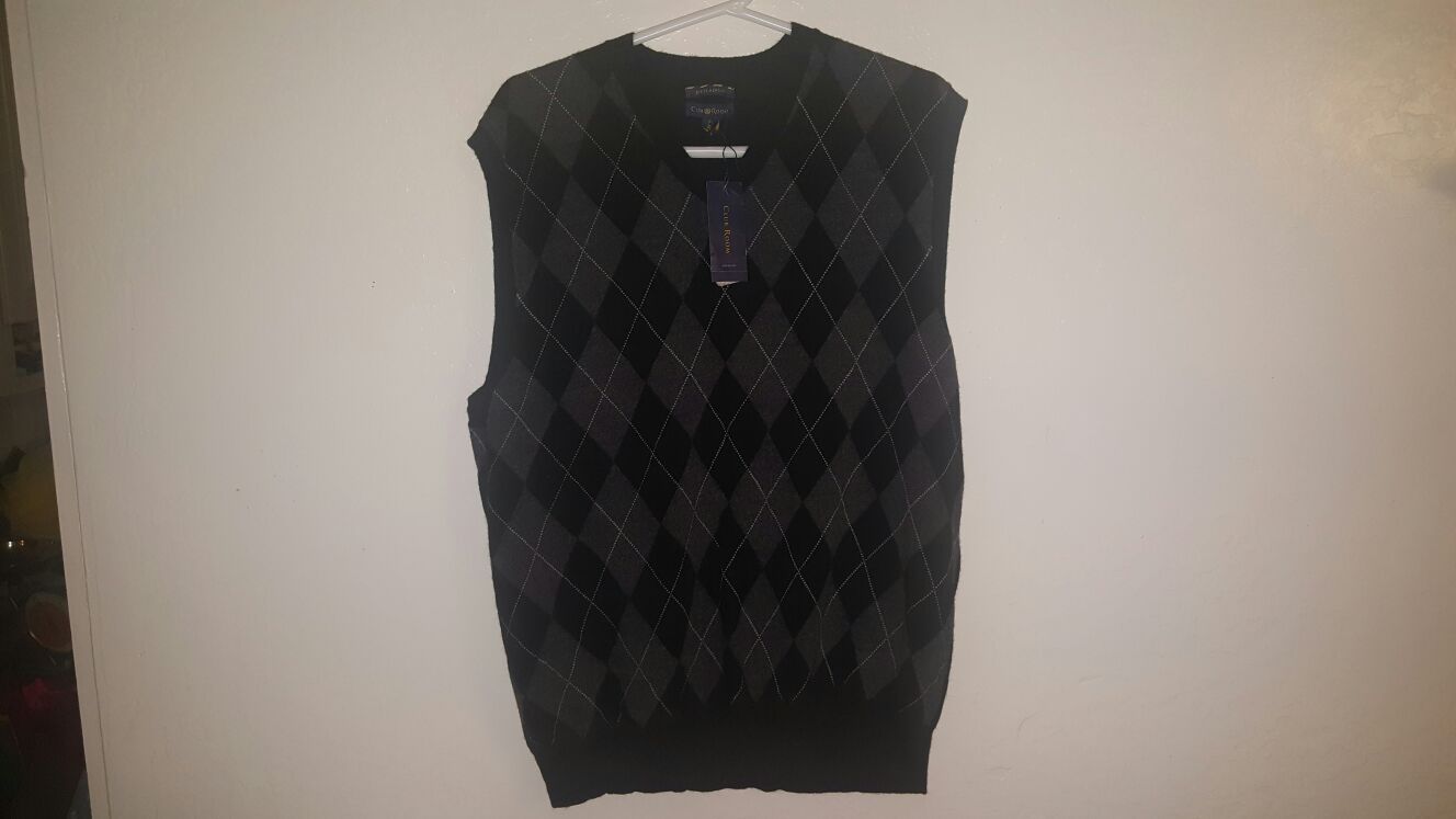 Brand new with tags from Macys Estate Merino soft argyle sweater vest mens XL
