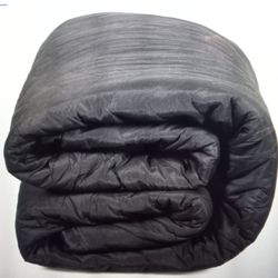 Extra Large Sound Dampening Blanket With Grommets