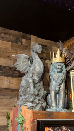 Dragon & Lion Statue