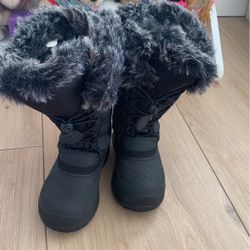 Girls Kanin Snow boots Size 13