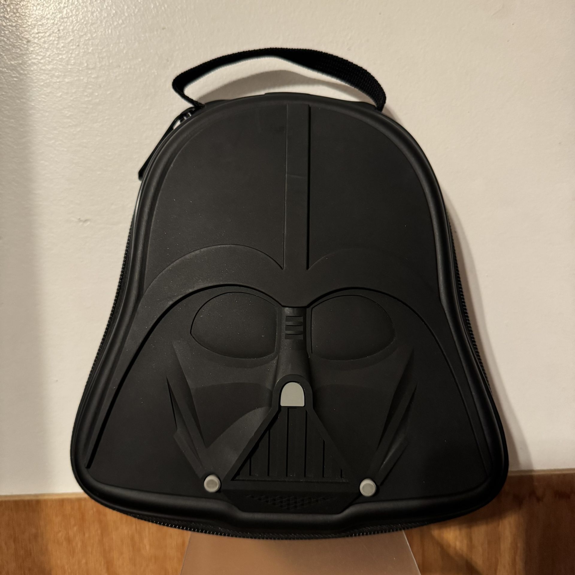 NINTENDO 3DS Star Wars Darth Vader Helmet System Travel Case DS Game Storage