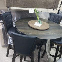 New 5 Pcs Dining Table Set Only $649