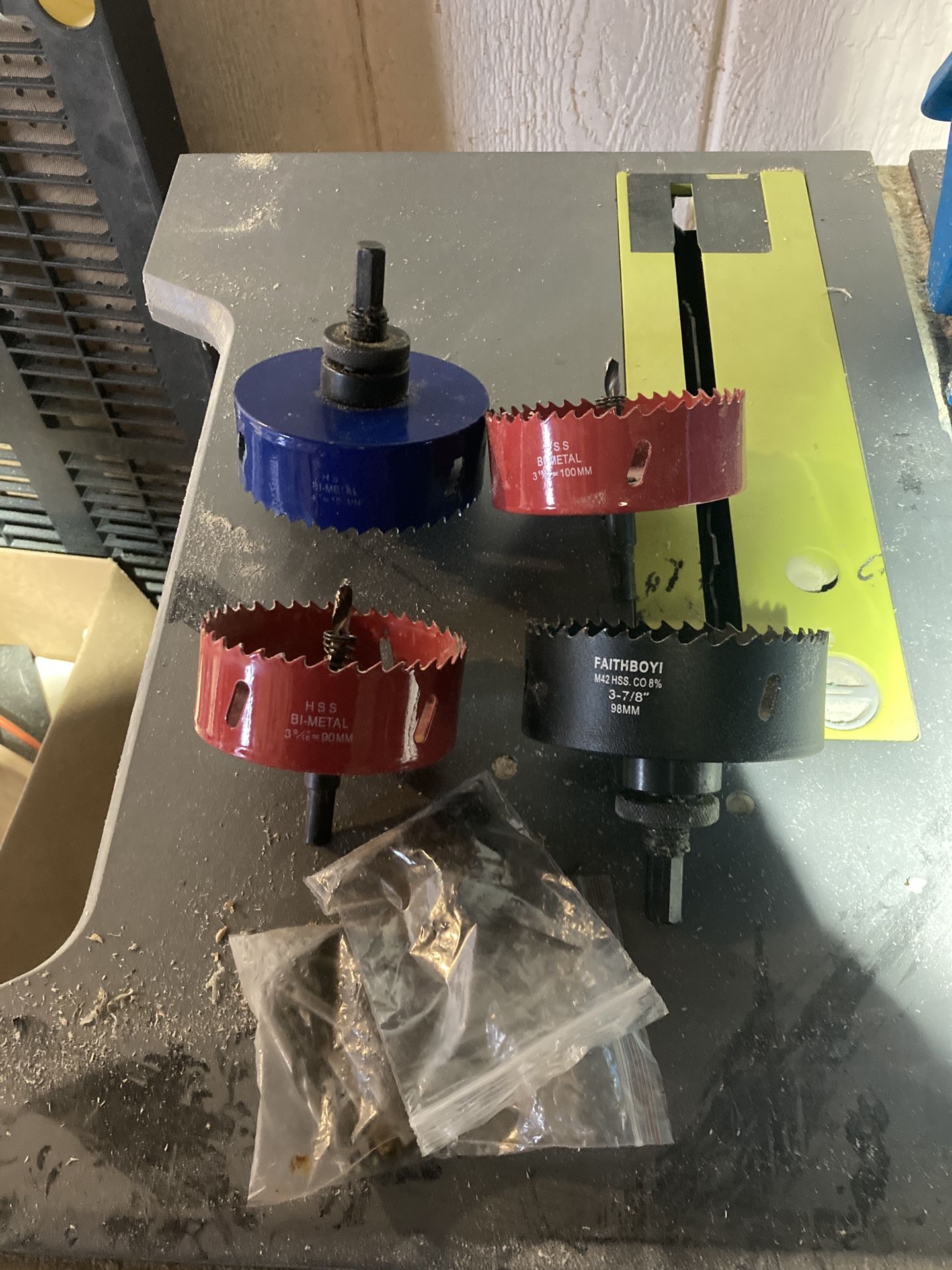 4 Hole Saws