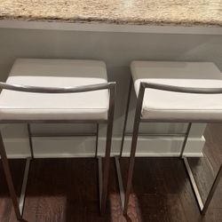 Set Of 2 Barstools 