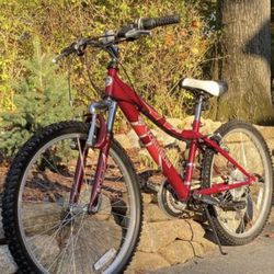 24” Columbia “Anzer Peak” Mountain Bike