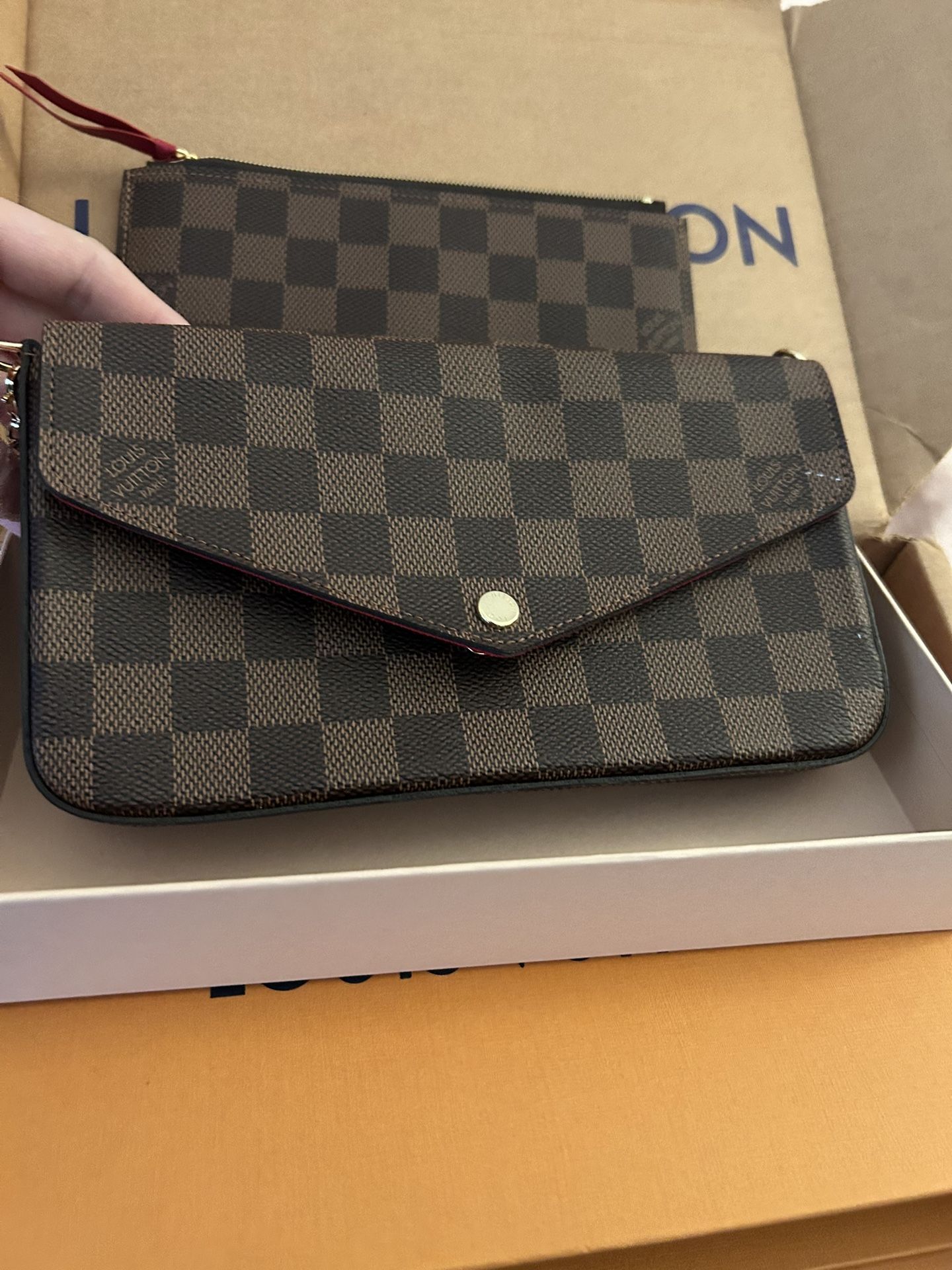 Louis Vuitton Pochette felicie