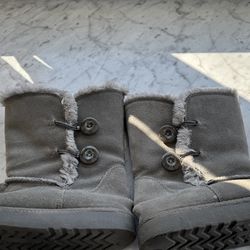 Gray Winter Boots Size 8