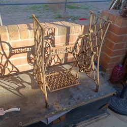 Antique Singer Pedal Sewing Machine 