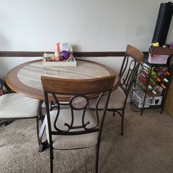 Dining Table w/3 chairs 