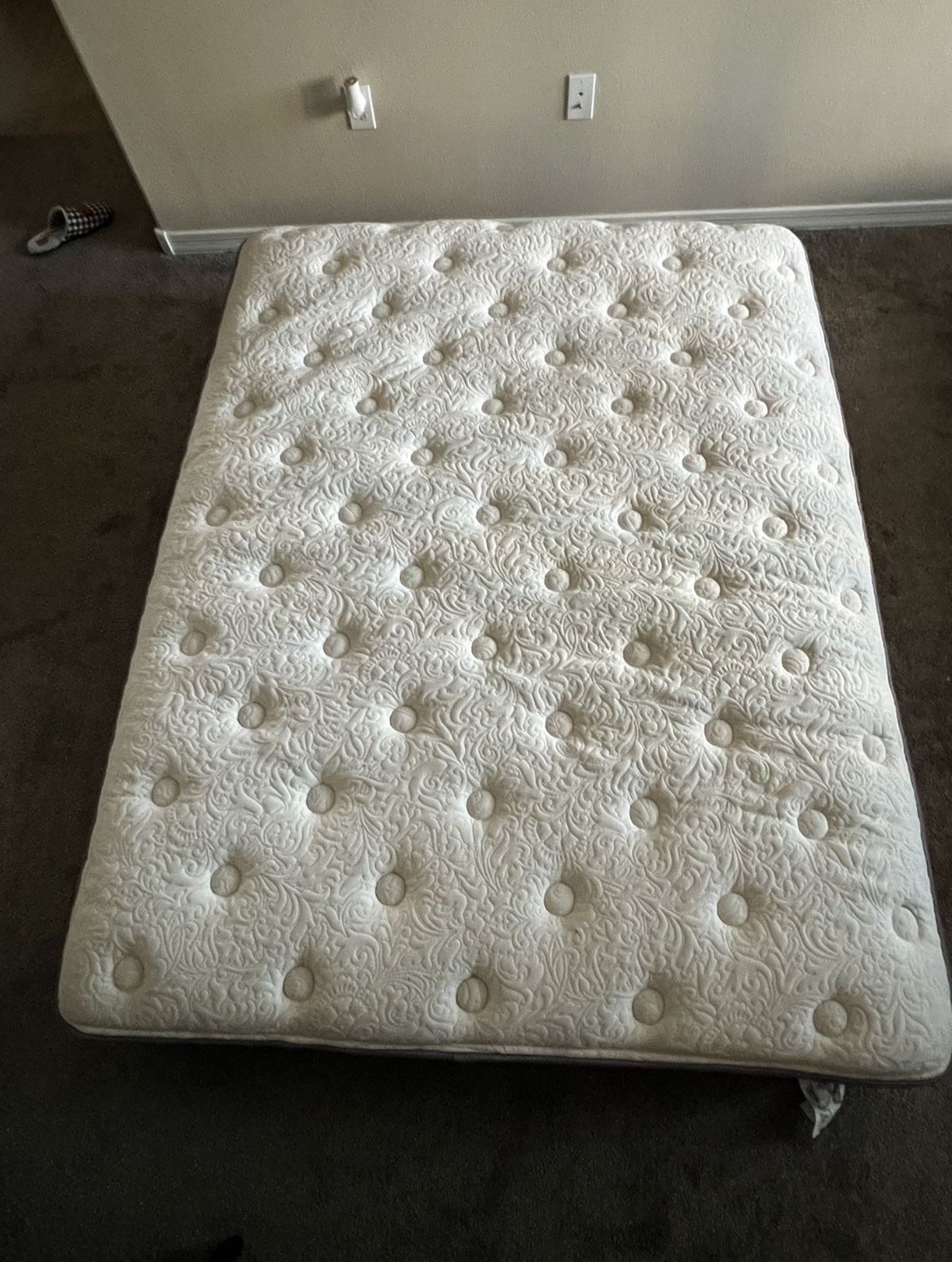 Queen Size mattress for Sale in Mesa, AZ OfferUp