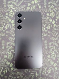Galaxy S24 Plus 5G 6.7" (Unlocked) 256GB Onyx Black Premium - 6 month warranty included!