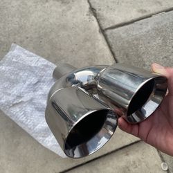 Exhaust tip