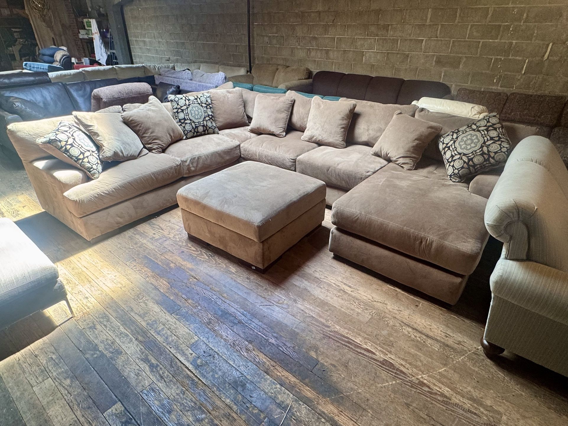Huge Wrap Around Sectional Couch “WE DELIVER”