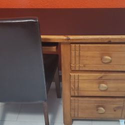 Studio Computer Desk With Chair