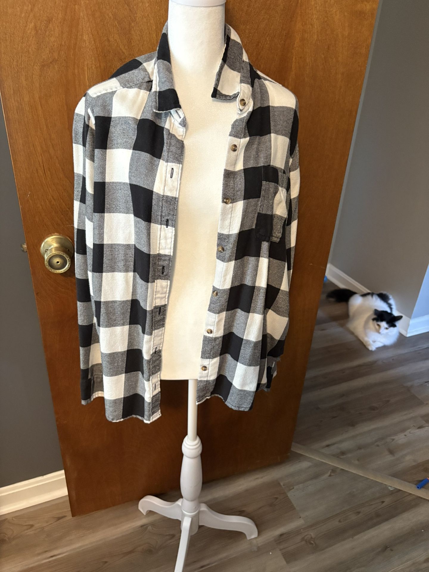 Medium Button Up