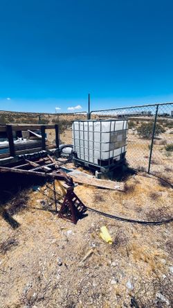Vendo 2 Rambo’s para agua en la ciudad de Barstow de 1000 galones