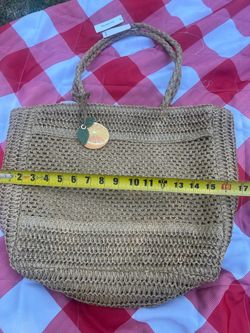 Straw woven handbag
