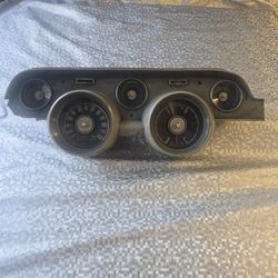 67/68 gauge cluster