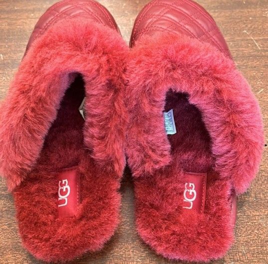 New Women's UGG Scufette II Quilted Leather Slippers Burgundy/Maroon Size 7