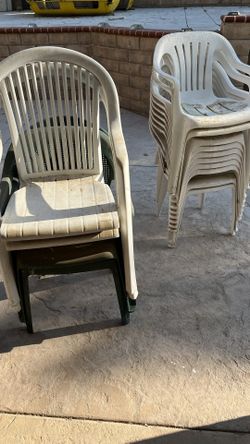 Plastic Chairs 
