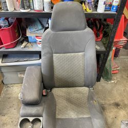 2005 GMC Canyon Driver Seat 