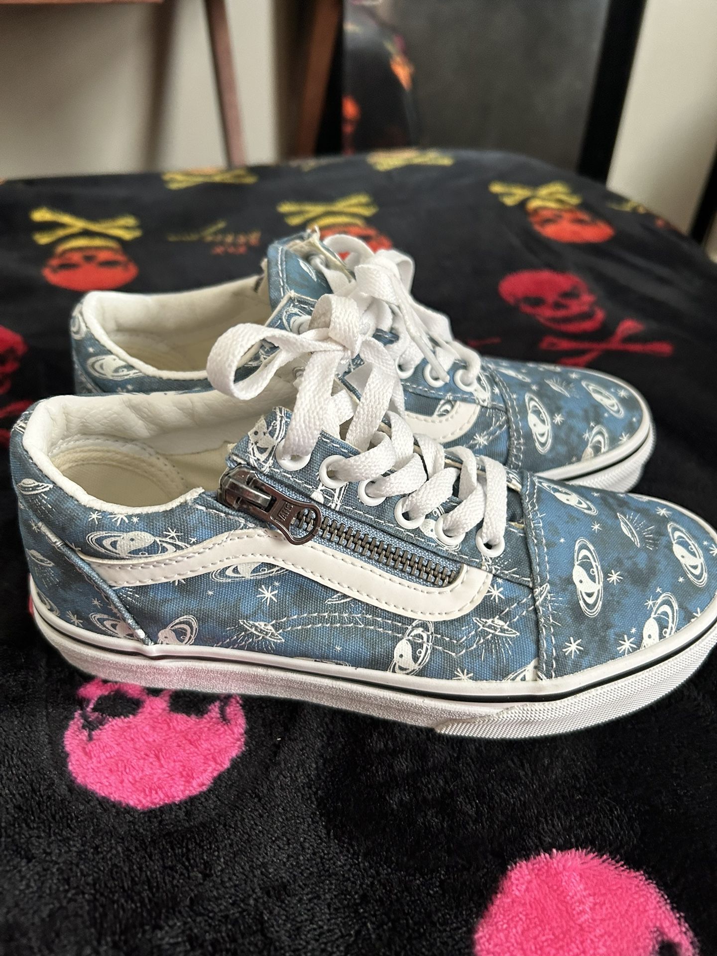 VANS ( Girls size 2)