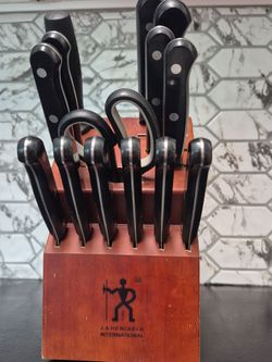 BUTCHER BLOCK KNIFE SET WITH SCISSORS (J.A. HENCKELS INTERNATIONAL) REASONABLE OFFERS WELCOME