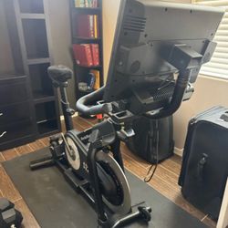 NordicTrack Commercial S22i Studio Cycle