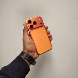 iPhone 17 Pro 256GB Unlocked - On Weekend Special Cash Deal $999 🤩 (Hurry Up ✅) payments options are available