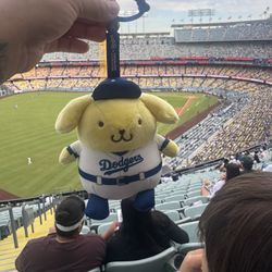 Dodgers Hello Kitty & Friends 