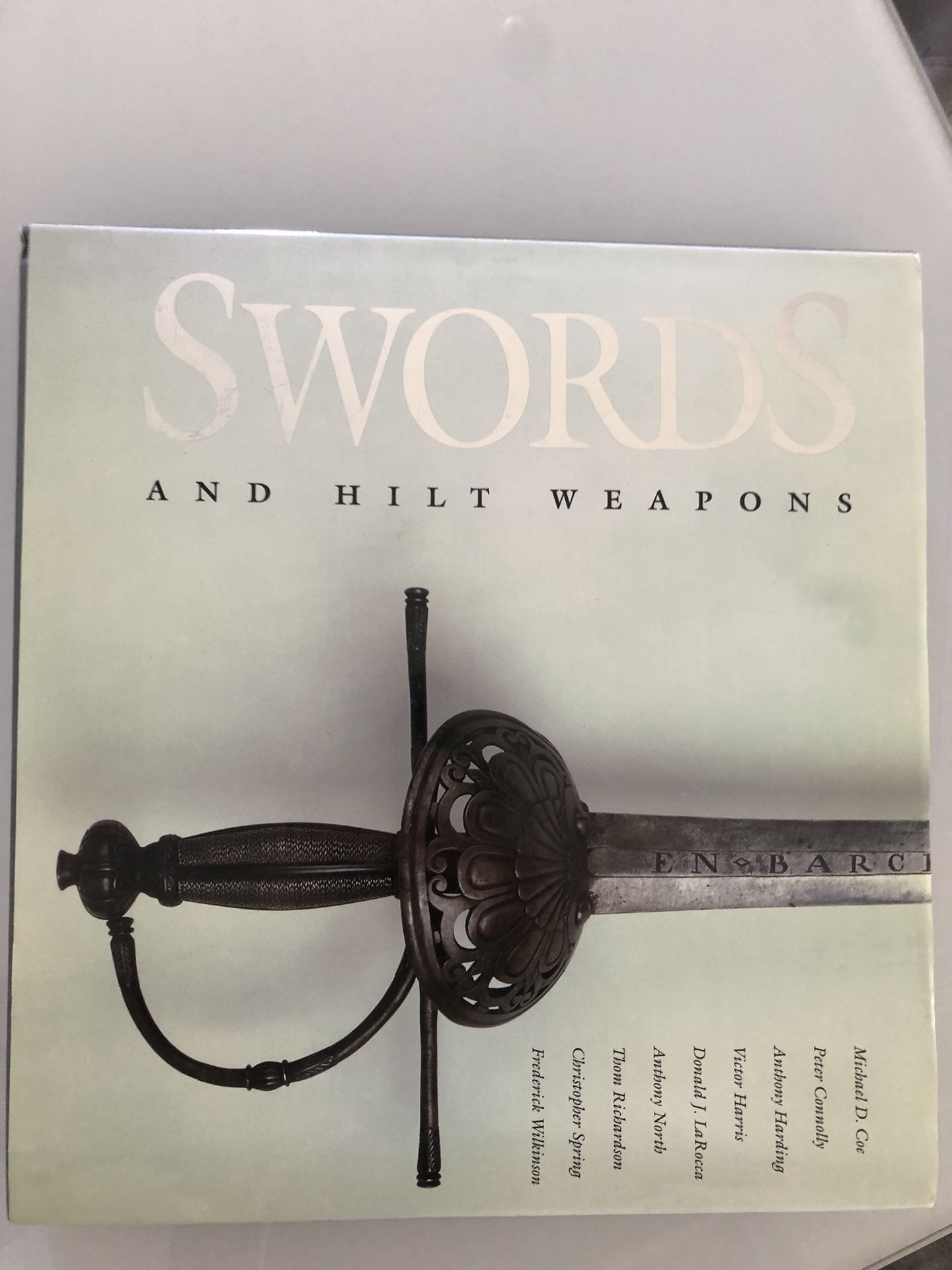 Book SWORDS AND HILT WEAPONS