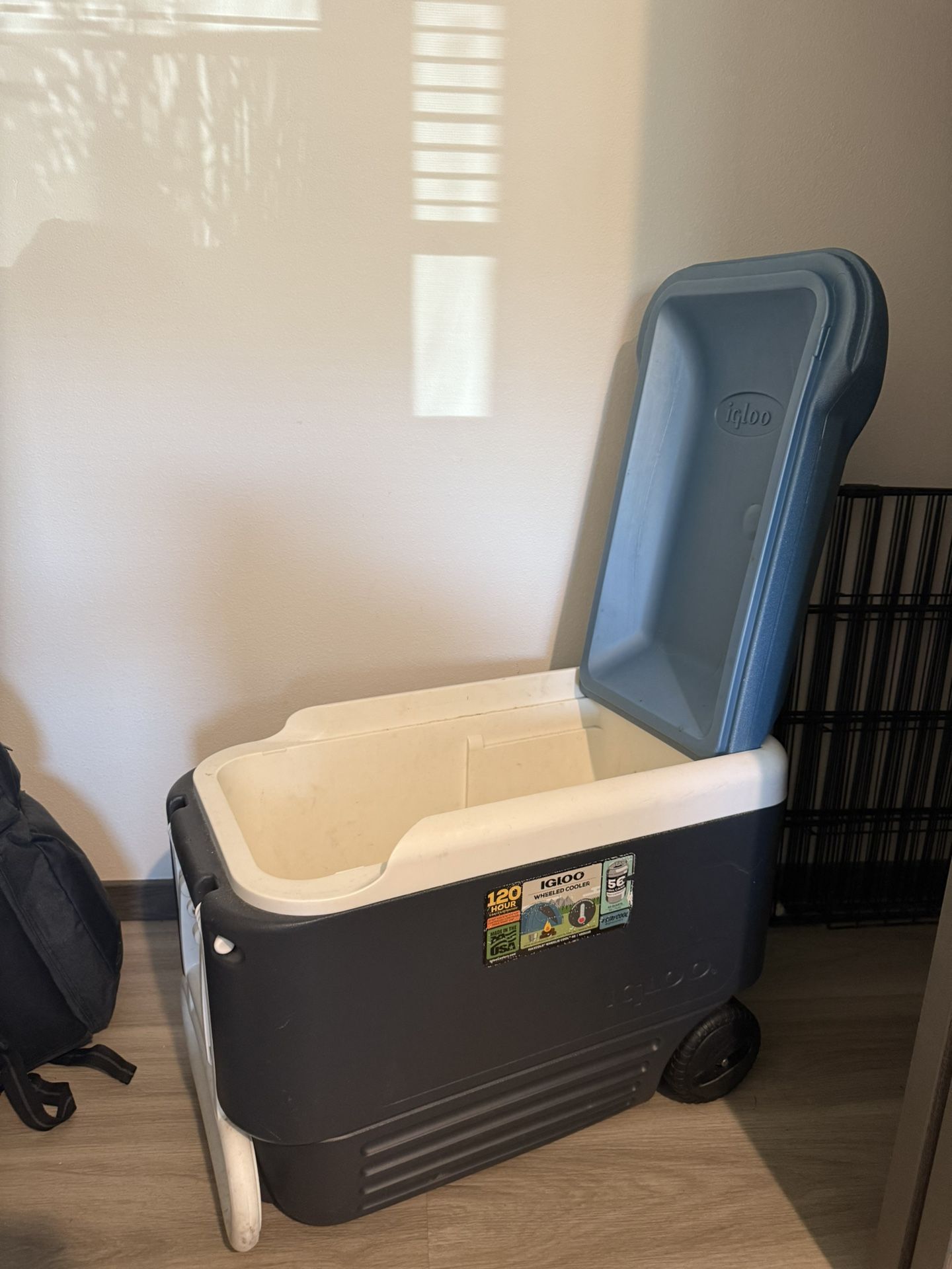 Heavy-duty Igloo Wheeled Cooler (56 Can Capacity)
