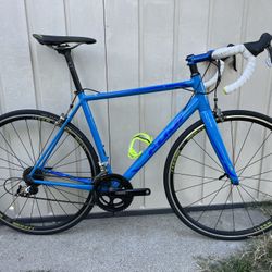 Fuji Roubaix Road Bike Large 56cm! Very Nice!