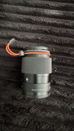 Sigma 30mm 1.4 (Sony E) Camera Lens