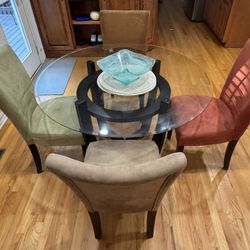 Glass Table And Chairs 