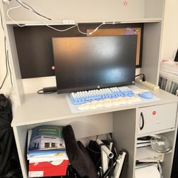 Hutchdesk Desk Very Sturdy “Moving Sale”