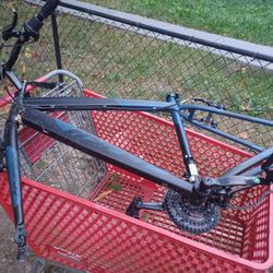 HYPER BRAND 26" ALUMINUM BICYCLE FRAME, 21 SPEED GEARS AND BRAKES $60 FINAL PRICE 