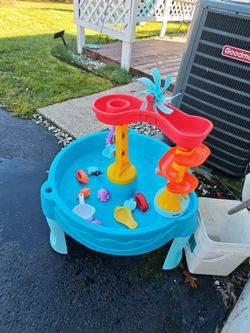 Kids Water Table with Accessories