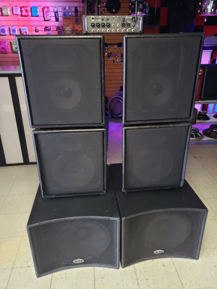 B52 Matrix Powered Pa/ Behringer Xair12