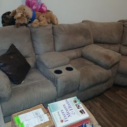 Selling Entertainment 3 Piece Couch Set With Built In Recylliners