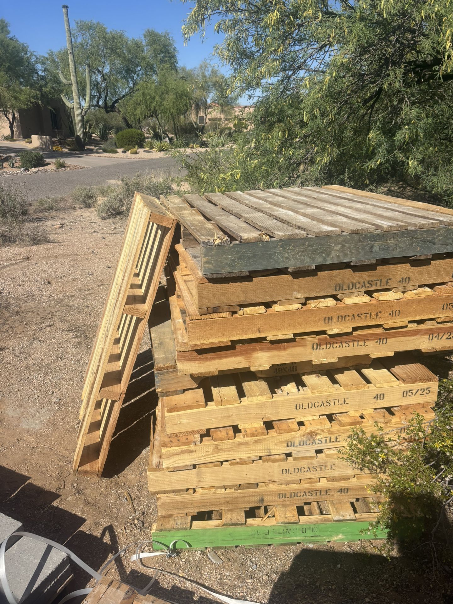 13 Free Pallets Pick Up Only North Scottsdale