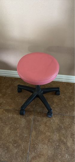 Tattoo chair / rolling stool and tray